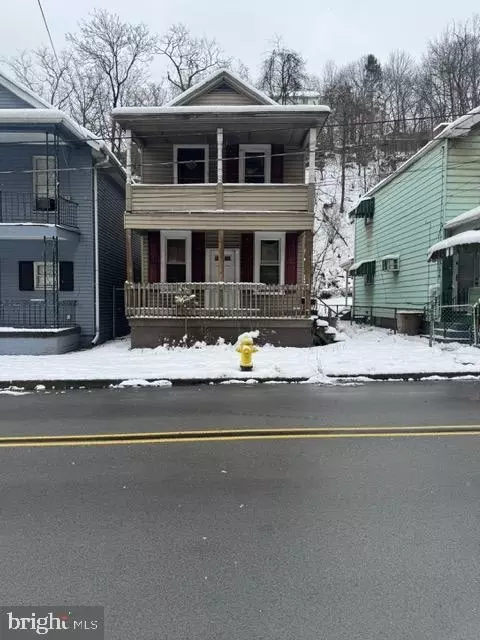 300 3rd St, Monessen, PA 15062