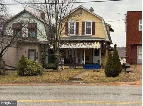 2204 Freeport Rd, New Kensington, PA 15068