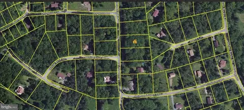 693 Black Bear Rd # -3, Lake Ariel, PA 18436