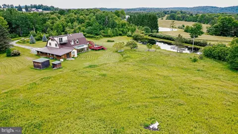 1113 Upper Woods Rd #A, Honesdale, PA 18431