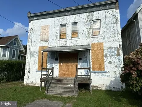 1703 E St, Honesdale, PA 18431