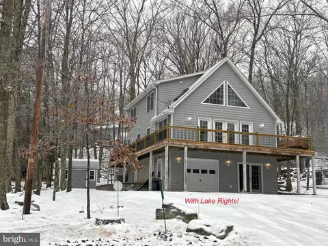 1071 Sunrise Ter, Lake Ariel, PA 18436