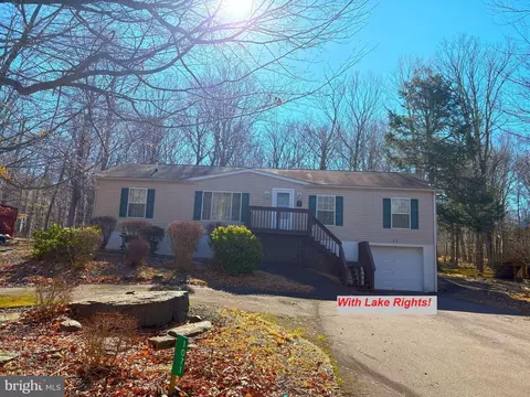 1071 Deer Valley Rd, Lake Ariel, PA 18436