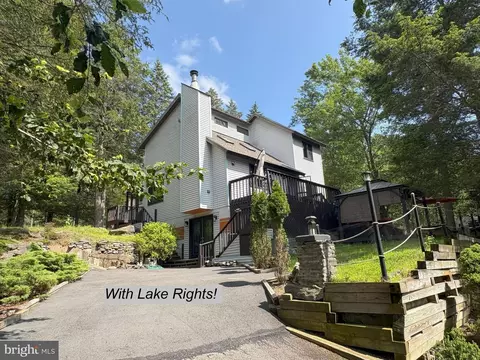 1014 Sundew Rd, Lake Ariel, PA 18436