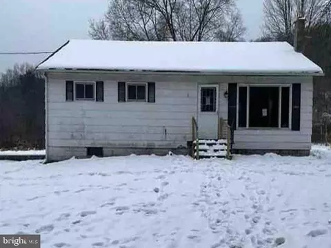 471 Griffith Rd, Tyler Hill, PA 18469