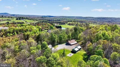 1113 Upper Woods Rd, Honesdale, PA 18431