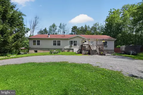 59 Laurel Dr, Honesdale, PA 18431
