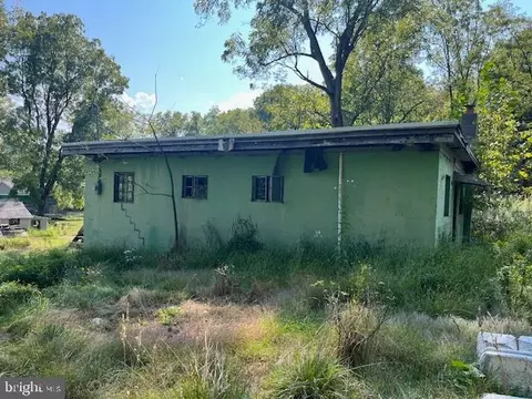9 11 21 Mountain Rd, Tunkhannock, PA 18657
