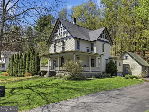 115 State St, Nicholson, PA 18446