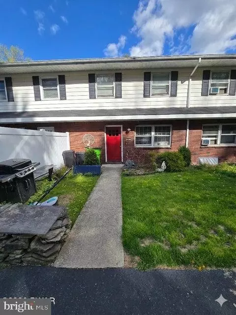 107 Keystone Hills Rd #404, Factoryville, PA 18419