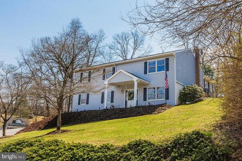 93 E 1st Ave, Windsor, PA 17366 photo 1