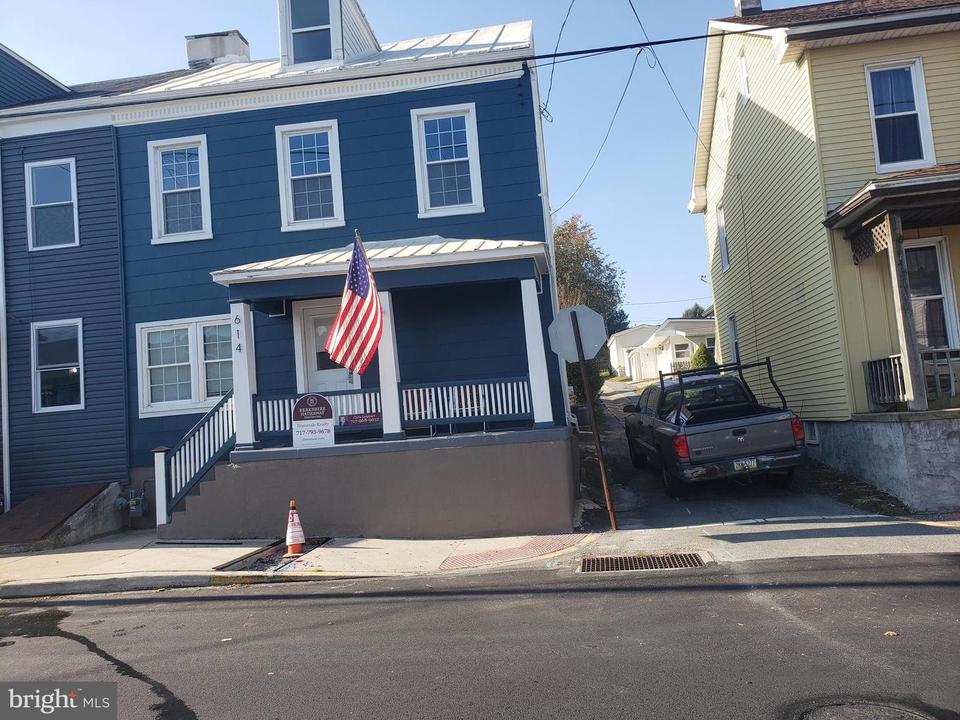614 S Front St, Wrightsville, PA 17368 21 Photos MLS PAYK2009100