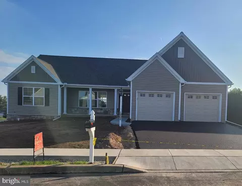 1802 Fountain Rock Dr, Dover, PA 17315