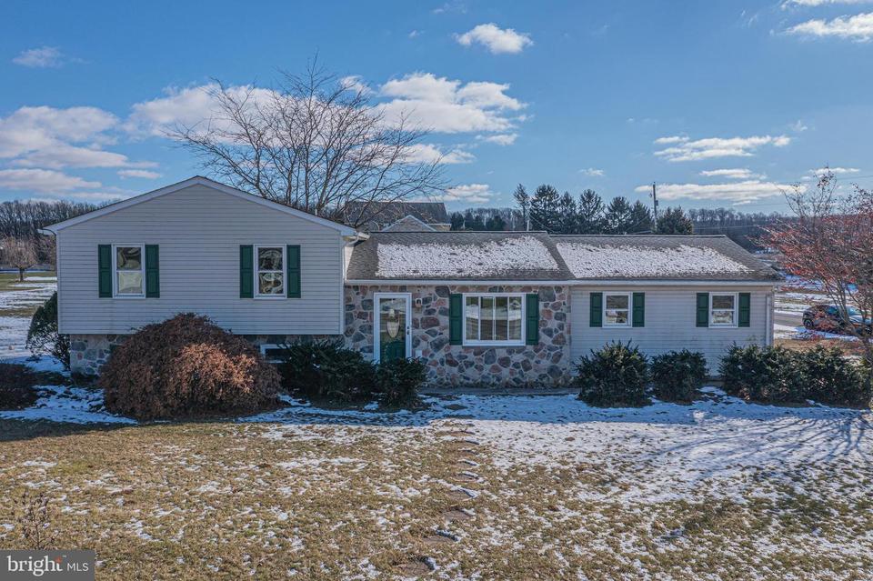 2257 Stoverstown Rd, Spring Grove, PA 17362 42 Photos MLS PAYK2013566 Movoto