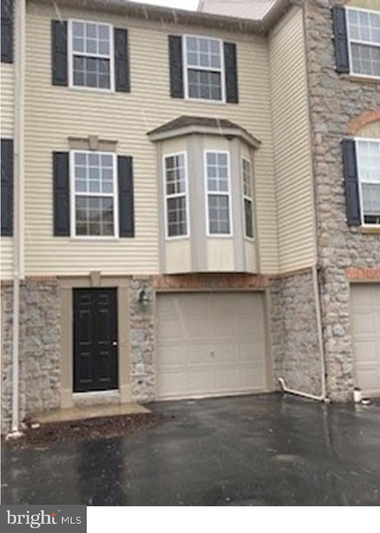 2728 Hunters Crest Dr 21, York, PA 17402 16 Photos MLS 