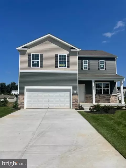 75 Knobby Hook Dr, Hanover, PA 17331