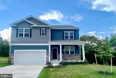 97 Knobby Hook Dr, Hanover, PA 17331
