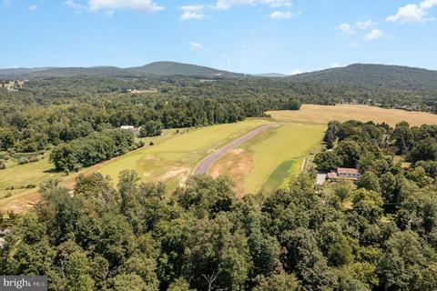 23 Lightfoot Ln, Dillsburg, PA 17019