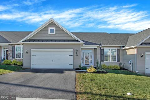 602 Cypress Dr #56, Hanover, PA 17331