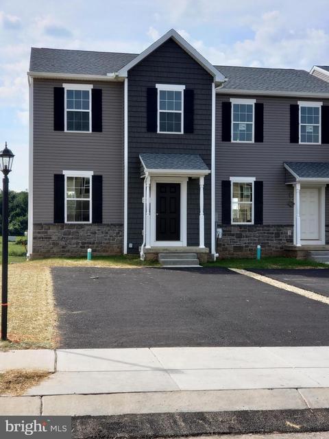 101 Holstein Dr #172, Hanover, PA 17331