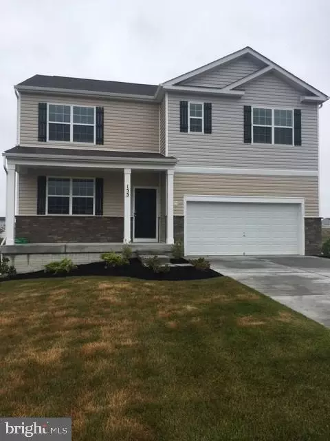 207 Knobby Hook Dr, Hanover, PA 17331