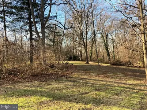 399 Beck Mill Rd # b, Hanover, PA 17331