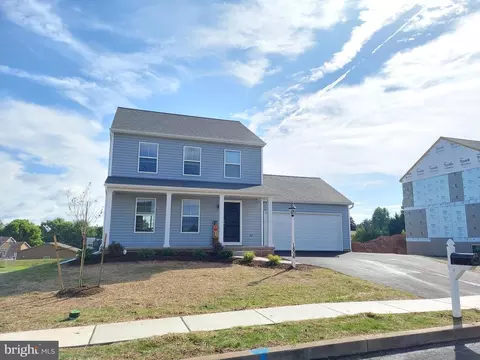 1806 Fountain Rock Dr, Dover, PA 17315