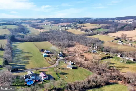 22242227 Strickhouser Rd, Seven Valleys, PA 17360