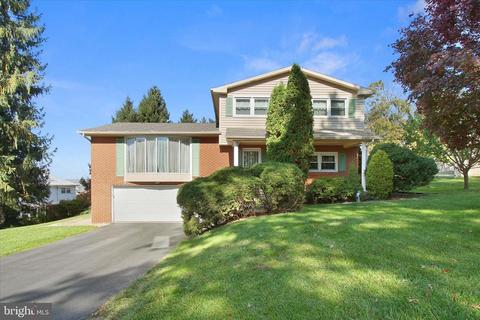 2920 Broxton Ln, York, PA 17402