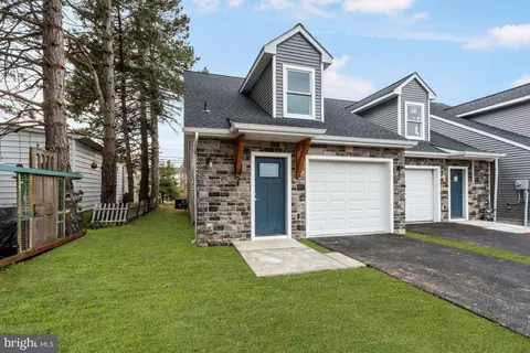666 E Walnut St, Hanover, PA 17331