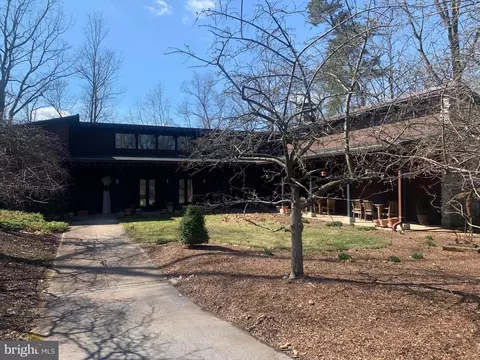 401 Lisburn Heights Dr, Lewisberry, PA 17339