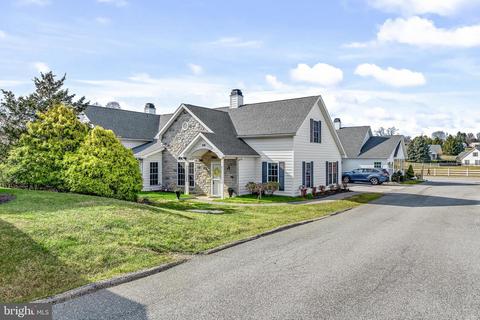 302 Clarks Way #302, York, PA 17403