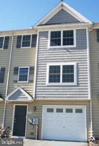 620 Kentwell Dr, York, PA 17406