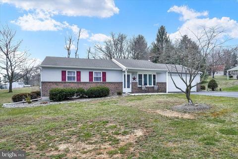 844 Elham Dr, York, PA 17406