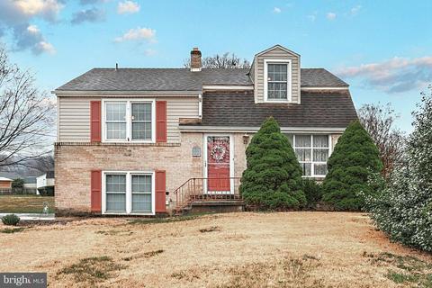 3310 Edenbridge Rd, York, PA 17402