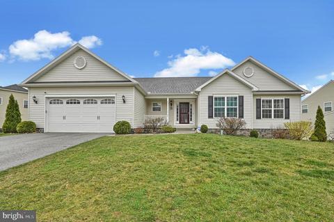 31 Kaitlyn Dr, Hanover, PA 17331