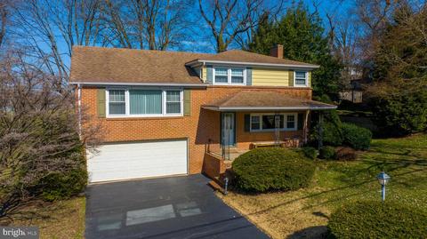 2846 Eastwood Dr, York, PA 17402