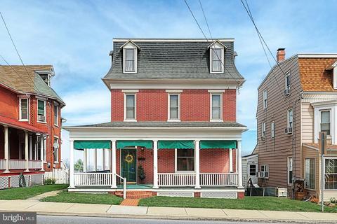 117 N Main St, Red Lion, PA 17356