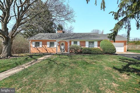 3211 Dorsett Ln, York, PA 17402