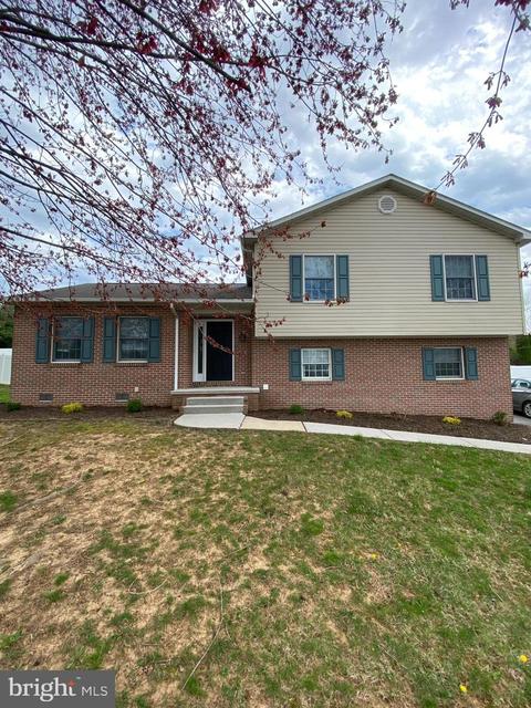 45 Harget Dr, Hanover, PA 17331