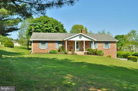 15 Mulberry Ln, New Freedom, PA 17349
