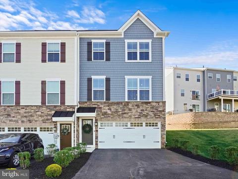 1044 Rosecroft Ln #19, York, PA 17403