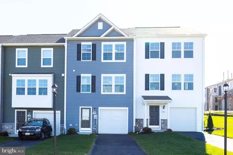 122 Holstein Dr, Hanover, PA 17331