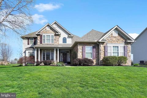 1445 Langshire Dr, York, PA 17404