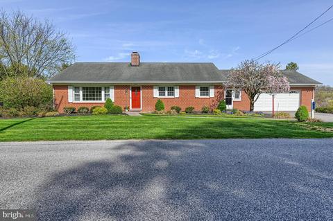 303 Chestnut St, Delta, PA 17314