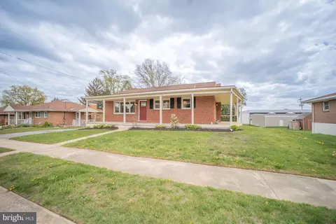 70 Kevin Dr, York, PA 17408