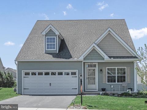 270 Dylan Dr, York, PA 17404