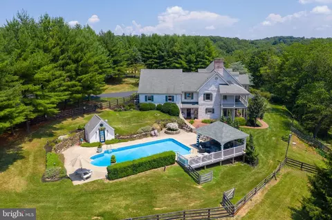 720 Aldinger Dr #1, Dallastown, PA 17313