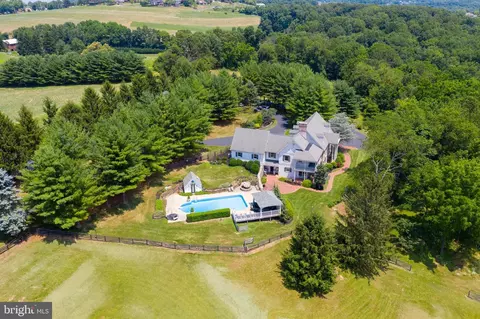 720 Aldinger Dr, Dallastown, PA 17313