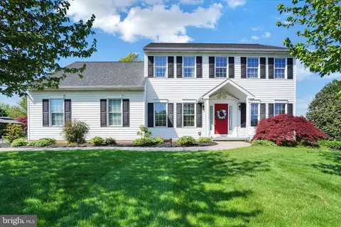2680 Ferncreek Ln, York, PA 17404